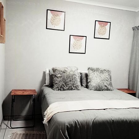 Be Our Guest Near Or Tambo International Airport Apartment Boksburg Luaran gambar